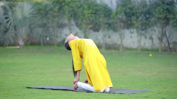 Camel Yoga pose or Ustrasana alt