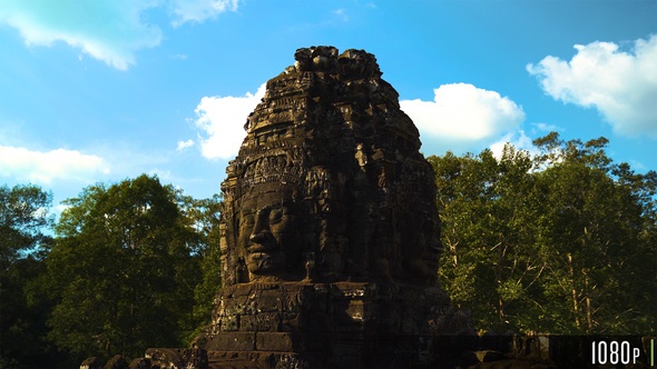 Bayon Temple Faces in Angkor Thom, Siem Reap, Cambodia alt
