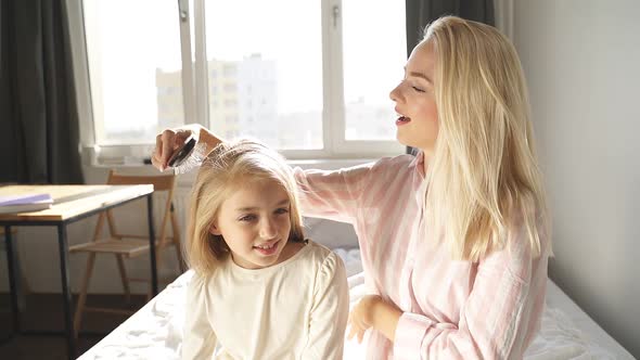 Happy Caucasian Family alt