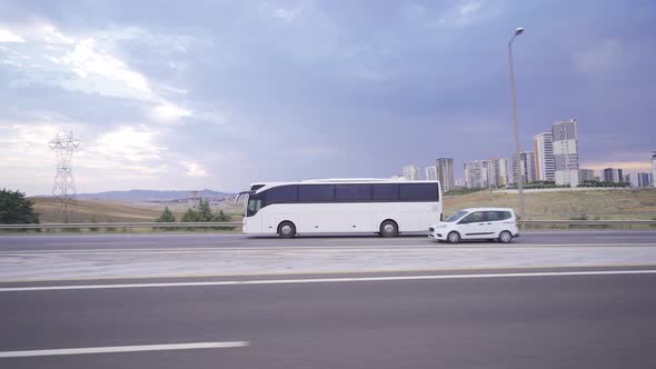 The bus is returning from the crossroads. alt