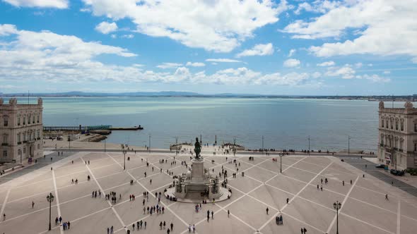 4k timelaspe of commerce square - Praça do commercio in Lisbon - Portugal - UHD