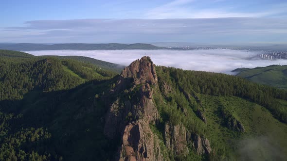 Circular Panorama of Takmak Rock at Dawn in the Krasnoyarsk Nature Reserve Pillars