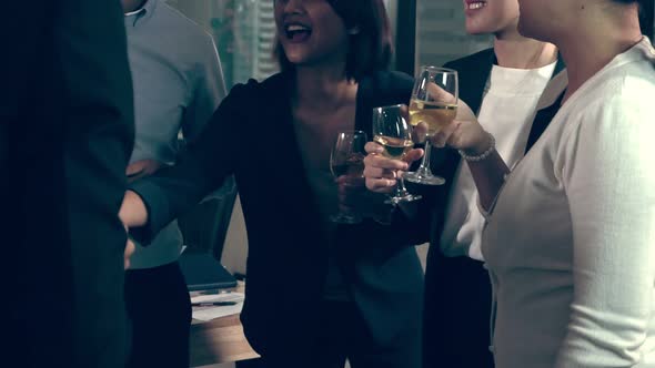 Successful Business People Drink Wine and Champagne in Ball Room Dinner Feast alt