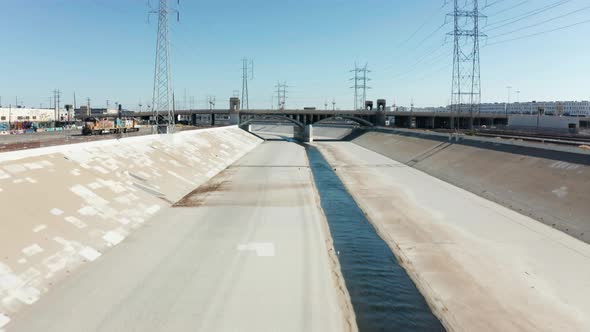 Cinematic aerial Los Angeles River on summer day. alt