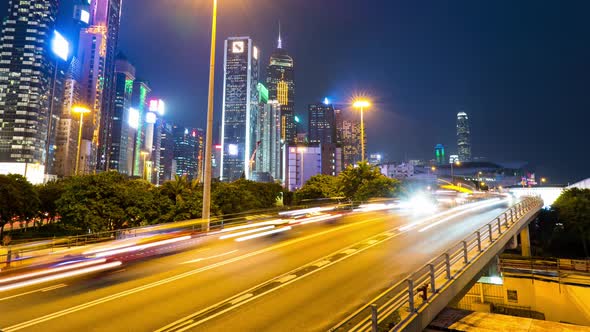 Traffic in Hong Kong at night alt