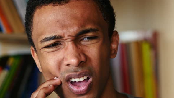 Toothache, Afro-American Man with Tooth Infection alt