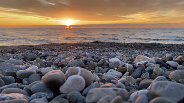 Beautiful Sunset At The Sea alt