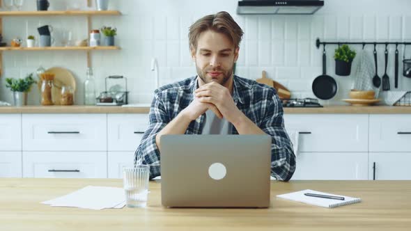 Video Call Conversation alt