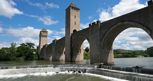 The medieval Pont Valentre, Cahors, Lot department, the Occitan, France alt