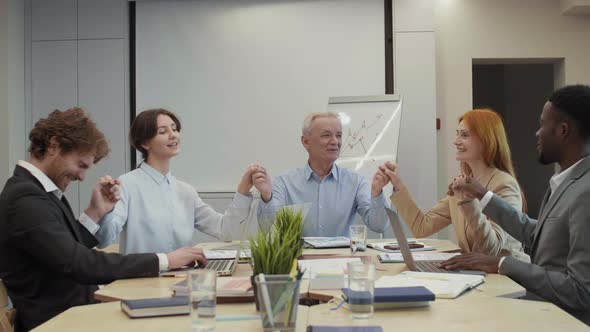 Business Team Spirit alt