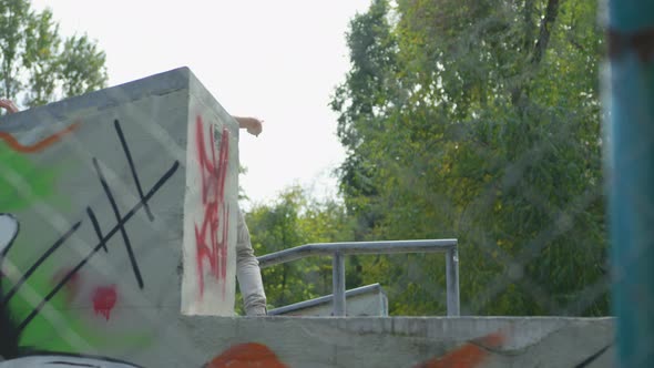 Skater in a skatepark alt