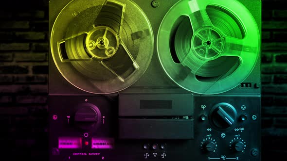 Vintage Tape Recorder Roller alt