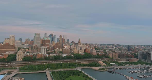 An Aerial View of the Brooklyn Downtown Skyline on the Hudson River in New York alt