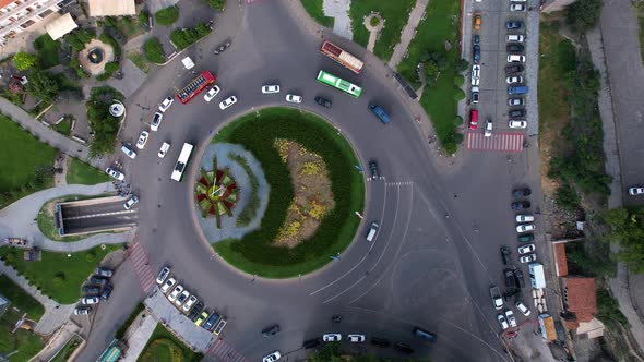 Circular Movement Of Cars In The City alt
