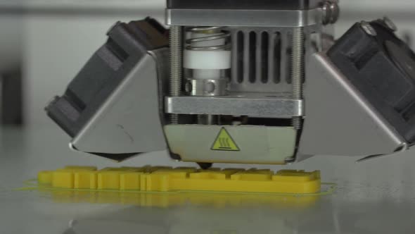 Mechanism of 3D Printer Working on Printing Object alt