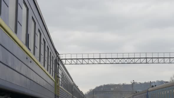 Trains on the railways alt