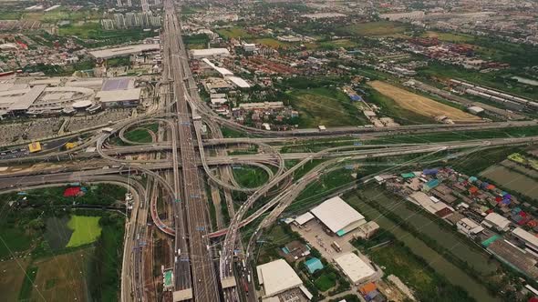 Futuristic Autonomous Driverless Cars on the Elevated Expressway 03 alt
