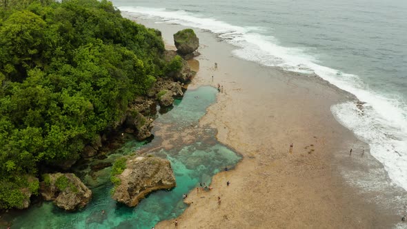 Magpupungko Natural Rock Pools alt