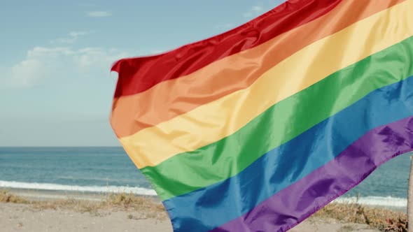 Peace Flag Weaving at Wind alt