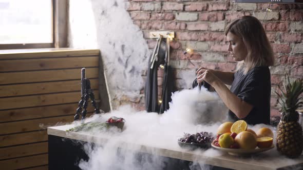 Culinary Blogger Pours Liquid Nitrogen
