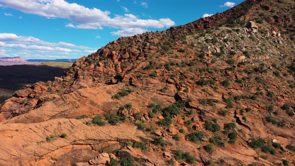 Red-Rock Mountains Near Sedona's Desert Town In Arizona, USA. Aerial Tilt-Down alt