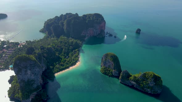 Railay Beach Krabi Thailand Tropical Beach of Railay Krabi Panoramic View of Idyllic Railay Beach in alt