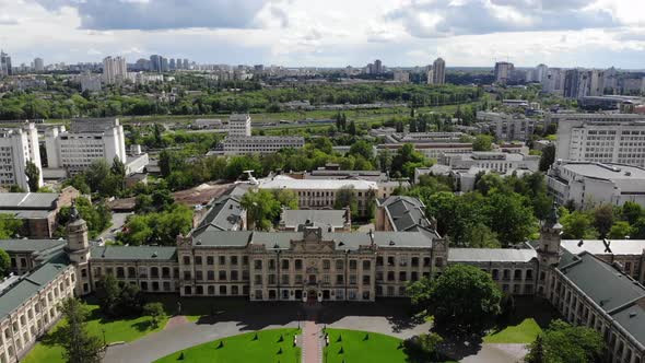 Cityscape Old University Aerial alt