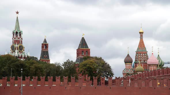 Russia, Moscow, view on Kremlin on against dramatic cloudy sky