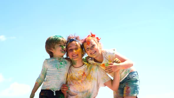 Holi Kids alt