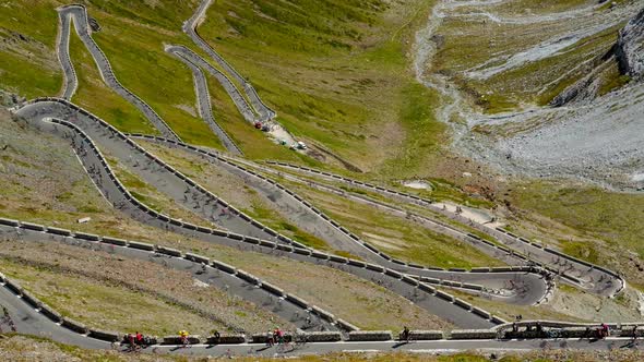 Timelapse of Stelvio Pass during cycling day