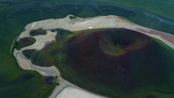 Nature Crater Lake alt