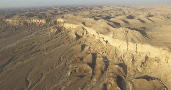 Flying over Dunes in the Desert alt