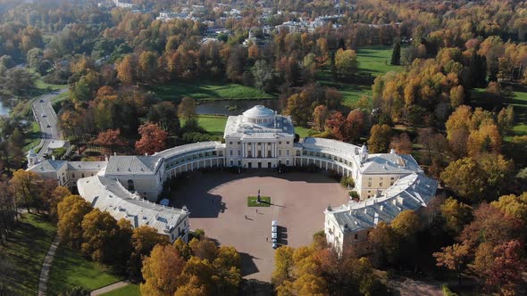 Pavlovsk Palace Museum Among Autumn Park Near Wide River alt