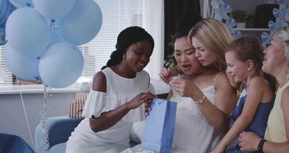 Friends Surprising Young Mother alt