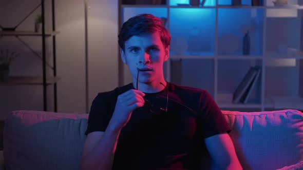 Shocked Man Unexpected Situation Unbelievable Look alt