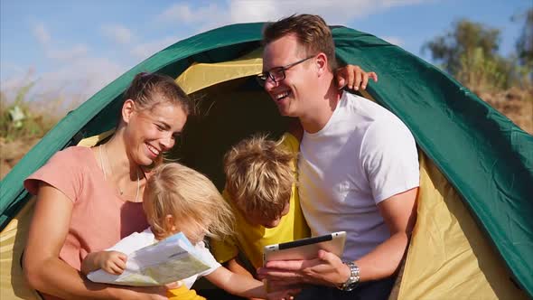 Family Having Great Camping Holidays alt