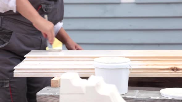 You can make your cottage look better by simply paining some ornaments in a new color alt