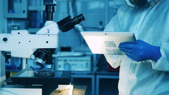 Covid19 Coronavirus Laboratory Virus Pandemic Concept alt