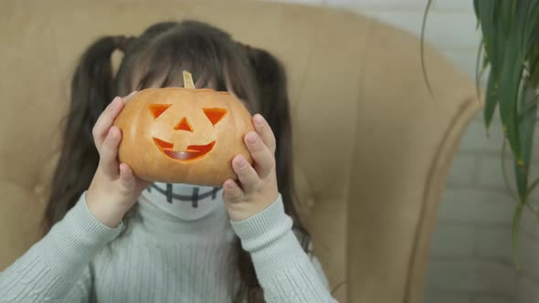 Halloween in quarantine.  alt