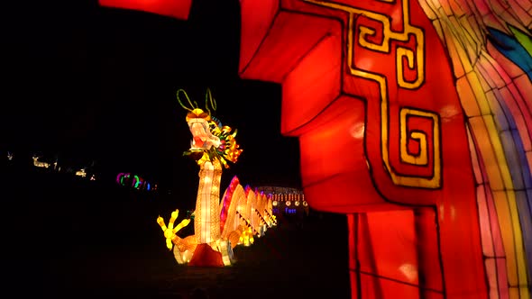 China Symbol of Dragon Made From Rice Paper with Lights Inside