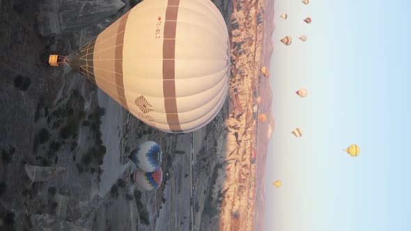 Balloons in Cappadocia Vertical Video Slow Motion alt