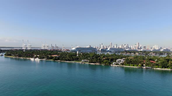 Approaching Symphony of the Seas, the largest cruise ship in the world, Miami USA alt