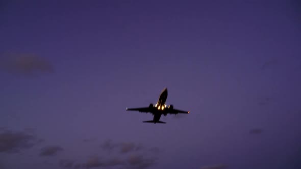 Airplane Jet Fly at Night