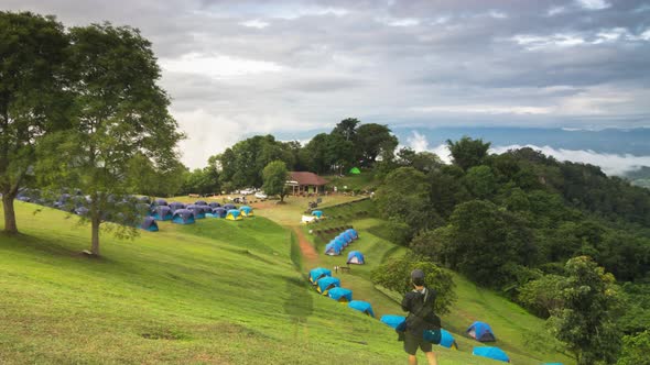 Atmosphere in the morning fog, the viewpoint of Doi Samer Dao - Si Nan National Park, alt