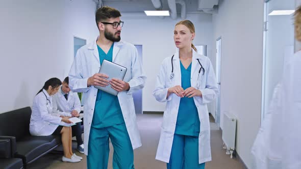 Good Looking Lady Doctor and the Guy Nurse Have a alt