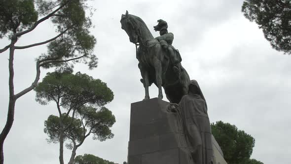 Umberto I statue 