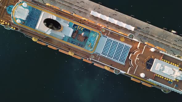 Cruise Ship Near The Pier alt