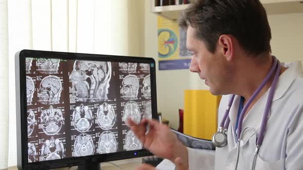 Doctor at the Monitor alt