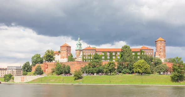 View of Wawel Royal Castle from riverside in Krakow alt