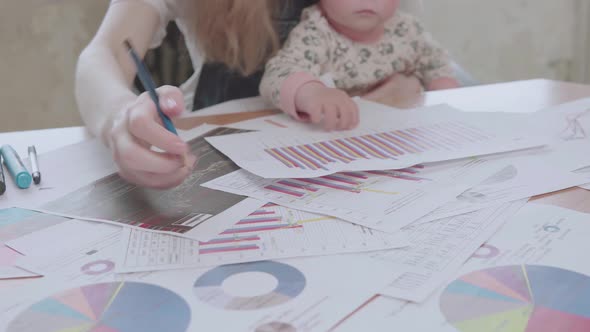 Child prevents parents from working at home alt